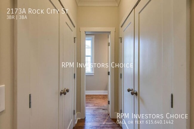 Photo - 2173A Rock City St