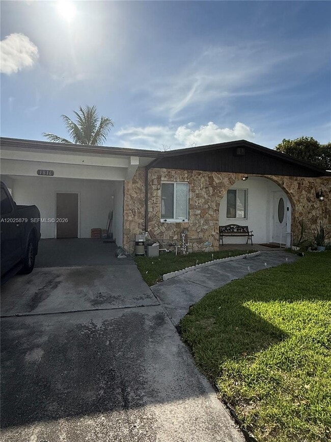 1816 NW 25th Terrace