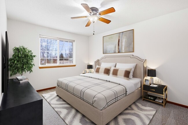 Photo - Oakridge Apartments