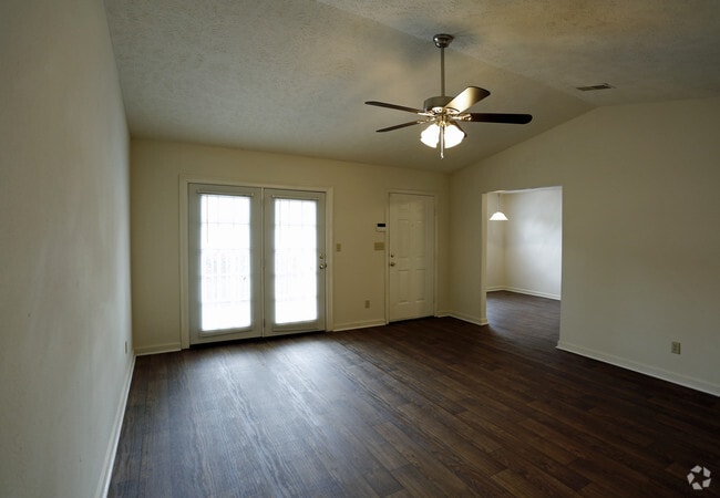 Photo - xWhispering Oaks