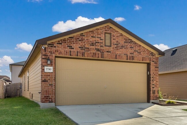 Photo - Beautiful 1 Story Home!