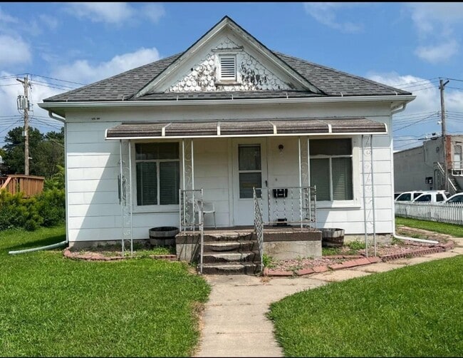 Building Photo - 409