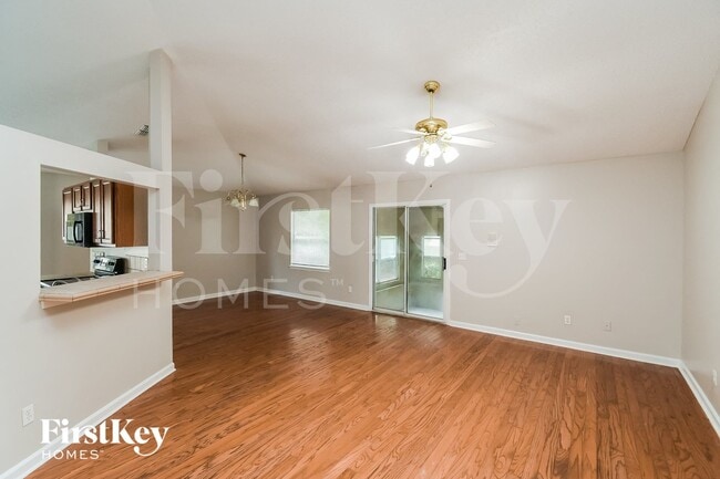 3500 Wentworth Cir W