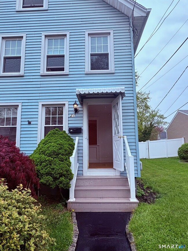 Photo - 21 Monroe St
