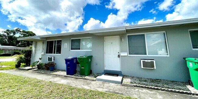 Building Photo - 7551 Venetian St Unit 1 Rental