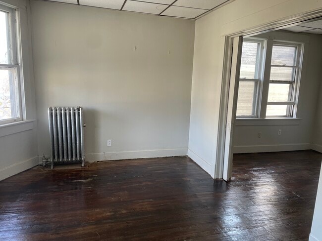 Photo - 121 Ferdinand St