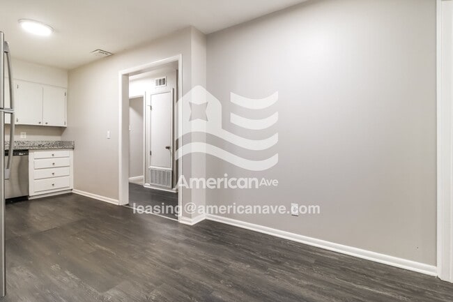 Photo - 5500 Allen St