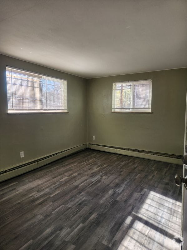 Building Photo - 1951 Clinton St Rental