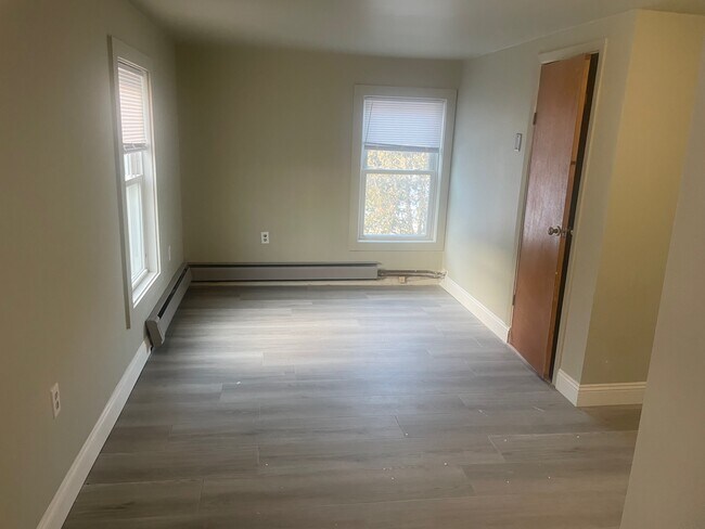 20 Latham Ct Unit 20 Latham Ct