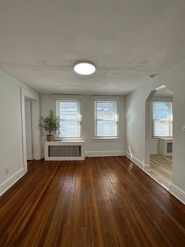 Building Photo - 48 Liberty St Unit 2W