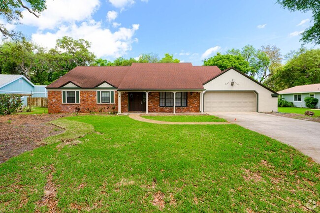 Building Photo - 20 Crooked Tree Trail Rental