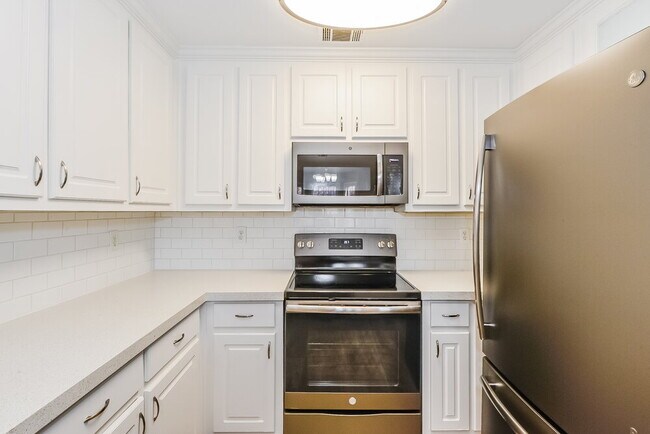 Photo - 1009 Crystal Brook Way