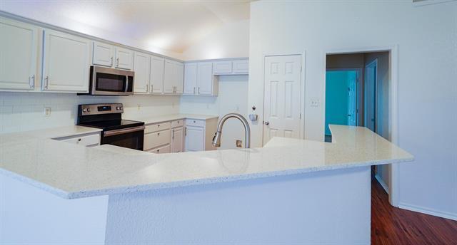 1012 Kingsley Dr