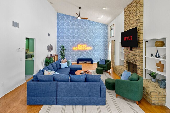 Photo - 9800 E Bay St Unidad ID1265157P