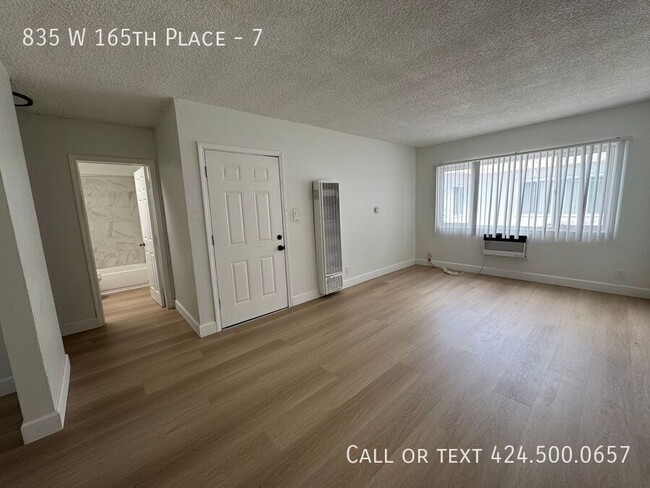 Building Photo - 835 W 165th Pl Unit 7