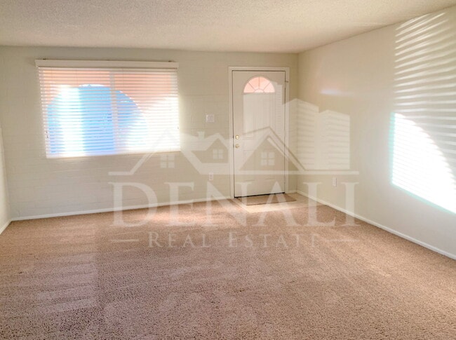 Photo - 3510 E Ludlow Dr