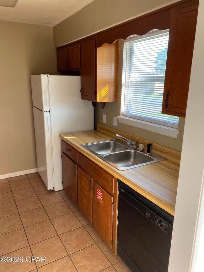 1930 W 24th St Unit C