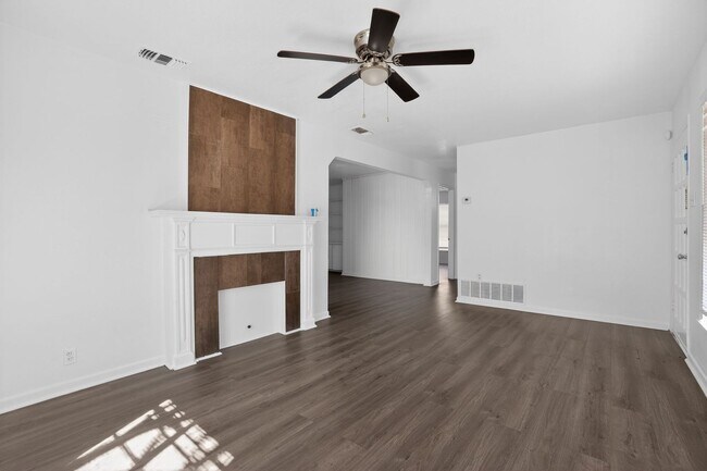 Photo - **50% Off First Month's Rent!**Newly Renovated 3 Bed / 2 Bath Home with Hardwood Floors & Spaciou...