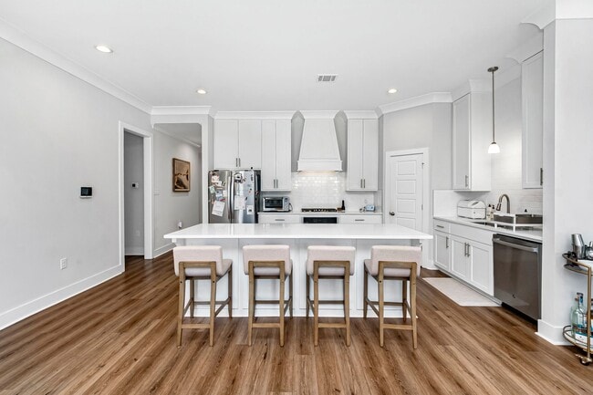 Building Photo - 3 Bedroom Home in River Hills