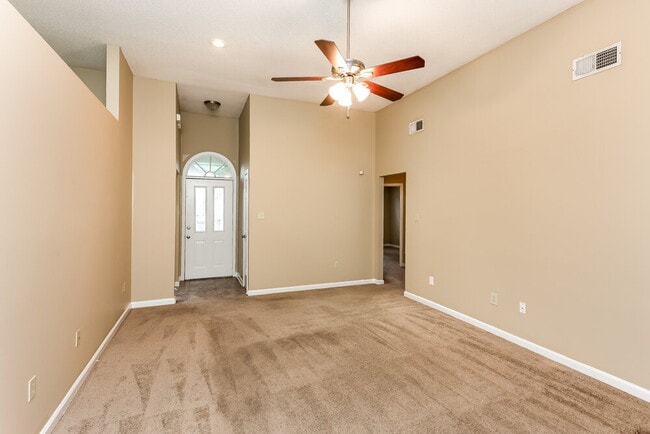 Photo - 5780 Lancaster Dr