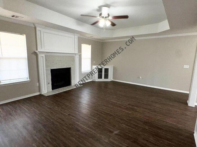 Photo - 241 W Pines Way