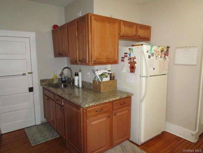 Photo - 114 NY-284 Unit 2