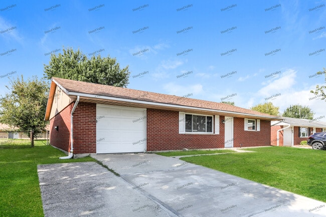 Photo - 2494 W Kemper Rd