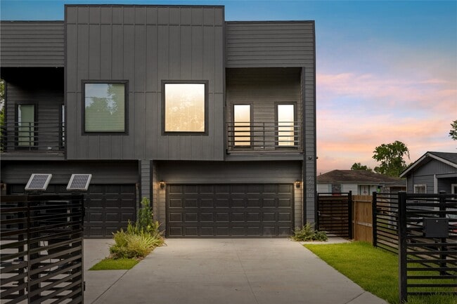 Photo - 4435 Maggie St Townhome
