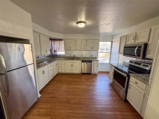 Photo - 1431 W Chestnut St