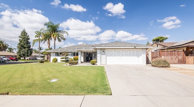 Photo - 3 Bedroom/2 Bath Home - $2295 per month!