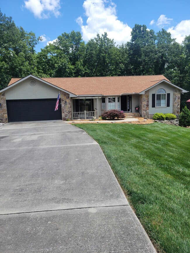 456 Snead Dr