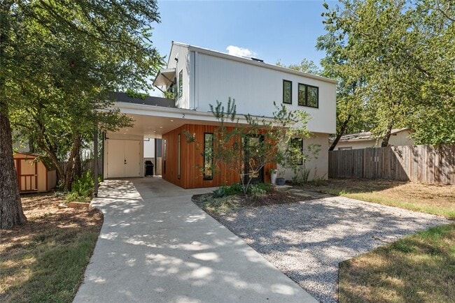 Photo - 1300 Perez St