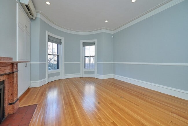 Photo - 313 Marlborough St Unit 2