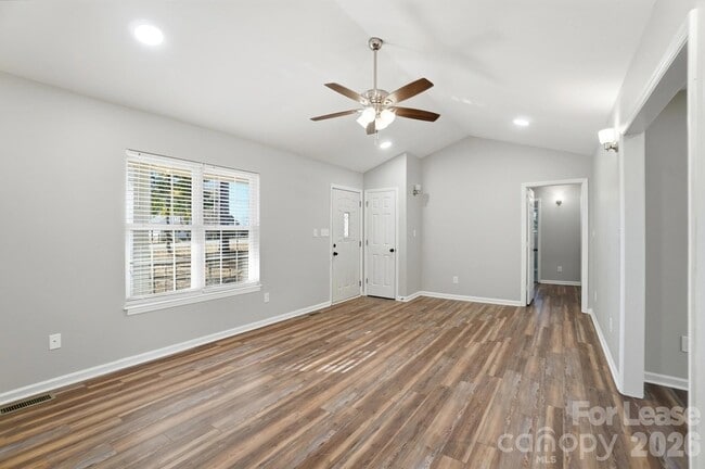 Photo - 3514 Deertrack Ln