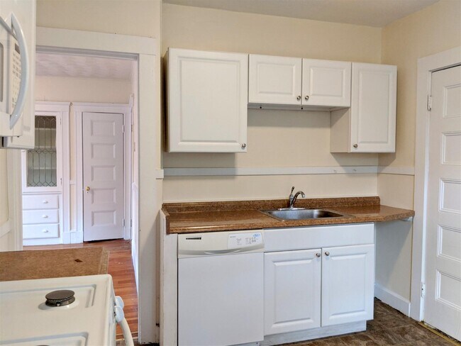 Photo - 8 Sanborn Ave Unit 5