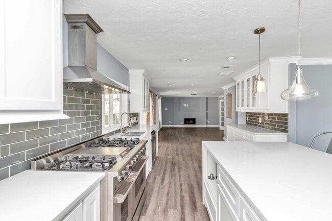 Photo - 12418 Mill Ridge Dr