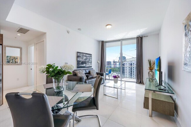 Photo - 1010 SW 2nd Ave Unit 2010