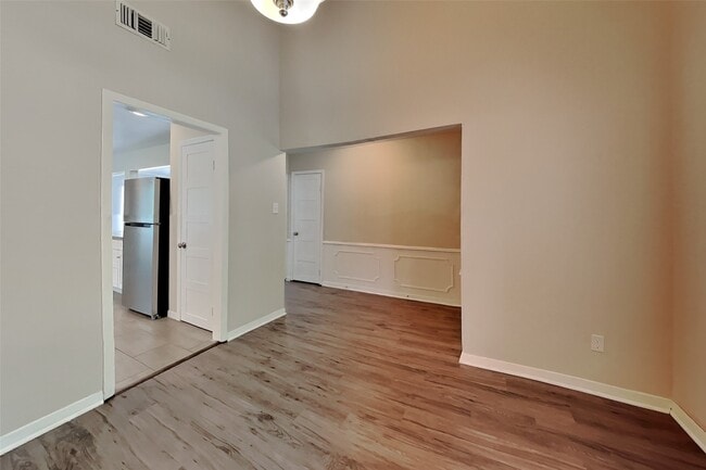 Photo - 2026 Willow Point Dr