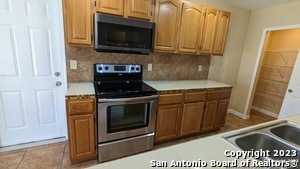 Photo - 5927 Cliff Rock Dr