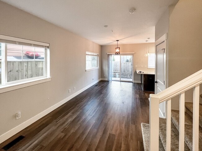 Photo - 5727-5729 Honey Bee St S Unit 5729
