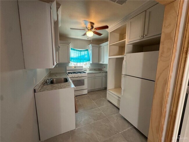 Photo - 14 S 17th St