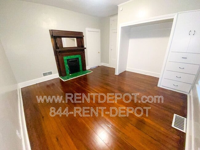 Photo - 208 E Virginia St