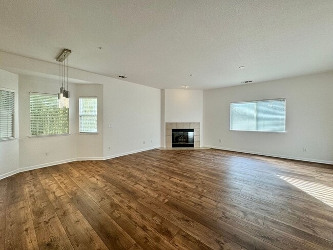 Photo - 3 Bedrooms, 2 1/2 Bathrooms, Serene Napa Setting