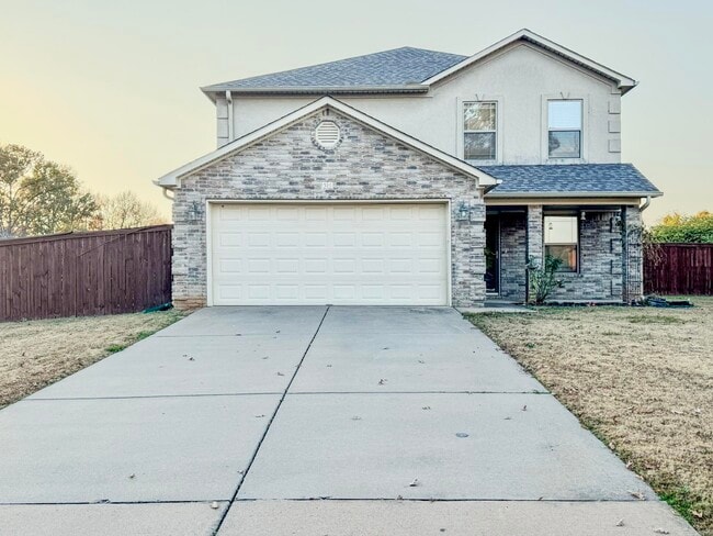 Building Photo - 36 Talladega Loop