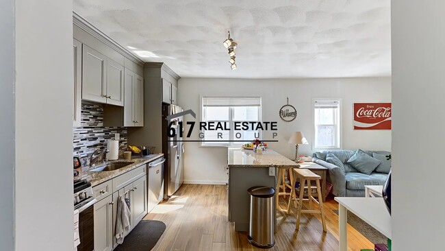 Photo - 50 Derby St Unit 3