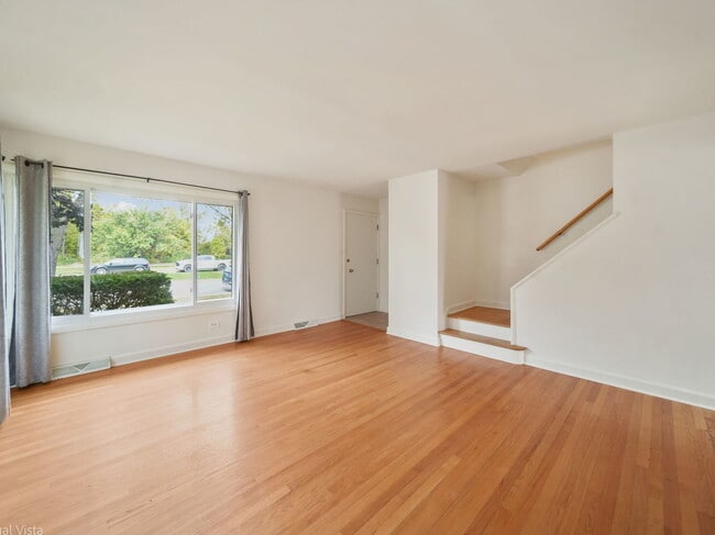 Photo - 482 E Vallette St