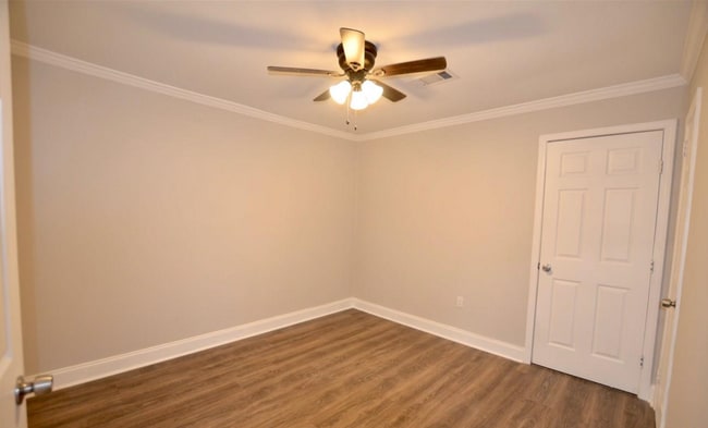 Photo - 555 W Johnson St