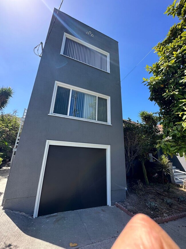 Photo - 817 52nd St Unidad C