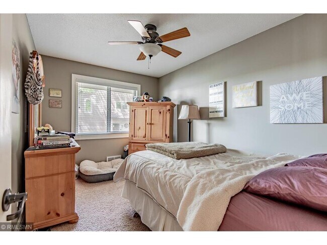 Photo - 14684 Cove Ave SE