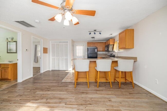Photo - Updated 2-Bedroom Home Walking Distance to Longwood University!